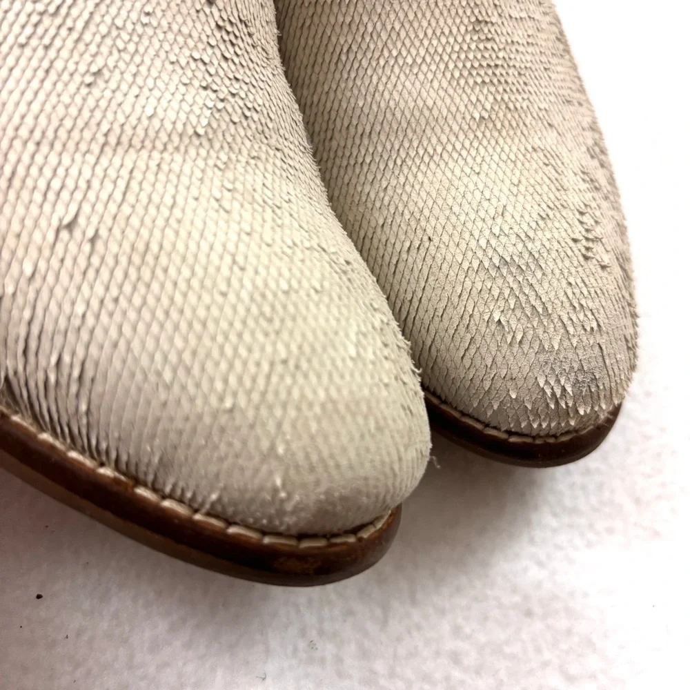 Seychelles Cream Towel‎ Leather SuedeTexture Almond Toe Zip Ankle Booties (9)